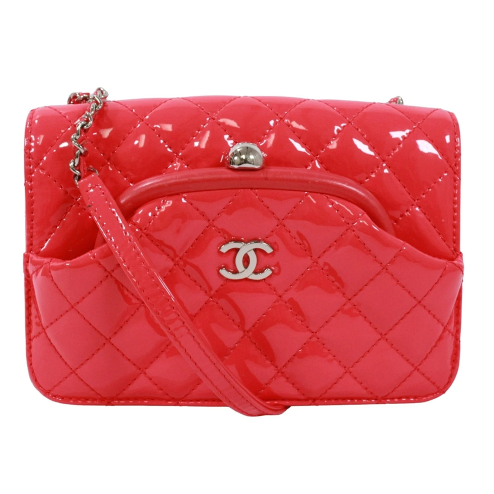CHANEL Pink Leather Shoulder Bag